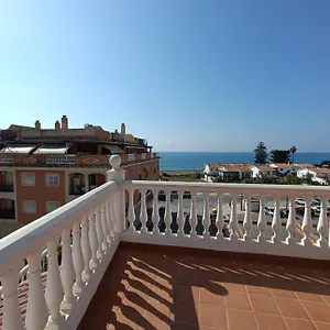 Lovely Penthouse In Front Of The With Free Parking , Málaga España